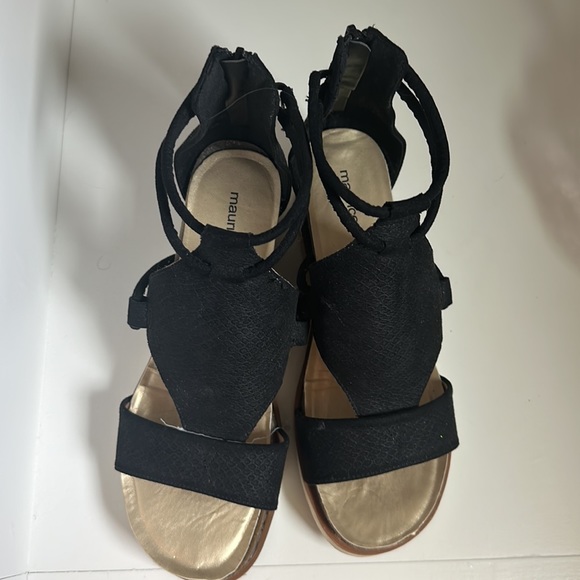 Maurices brand size 9 platform sandal - Picture 4 of 4